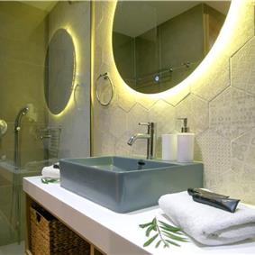 3 bedroom villa with pool & seaview, near Acharavi, sleeps 6